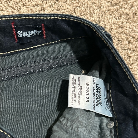 Silver Jeans- Womens Size 29x23- Tuesday Low Capri - Dark Denim Wash! - Picture 4 of 13